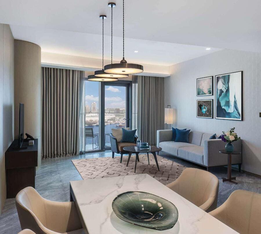 Gulf Expats Flock Back to Dubai and Doha as Iran War Threat Fades