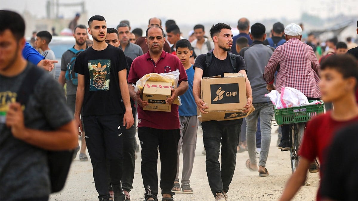 Qatar's Crucial Role in Mediating Humanitarian Aid to Gaza Amidst Conflict