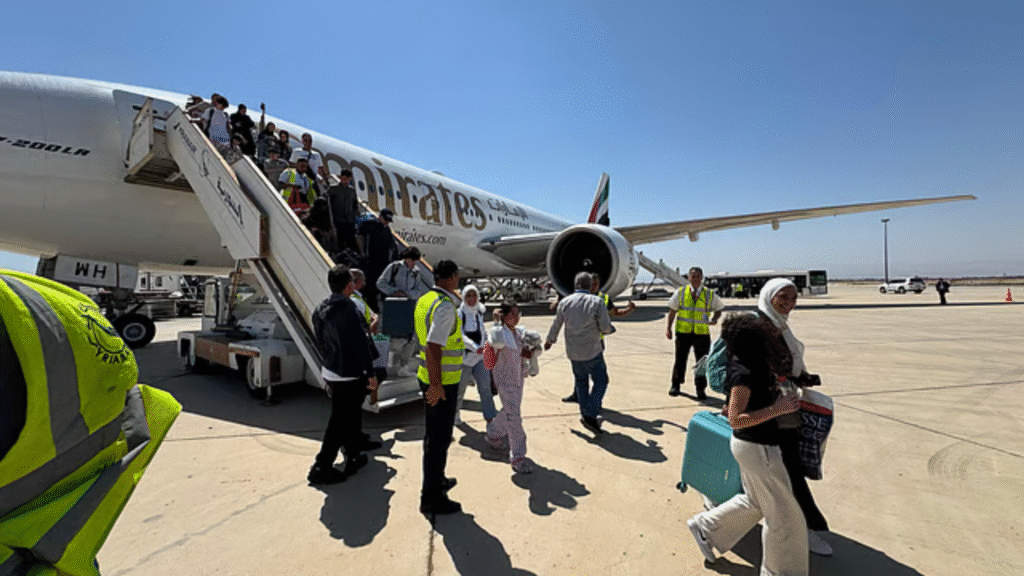 Gulf Airlines Resume Full Operations as Regional Airspace Reopens